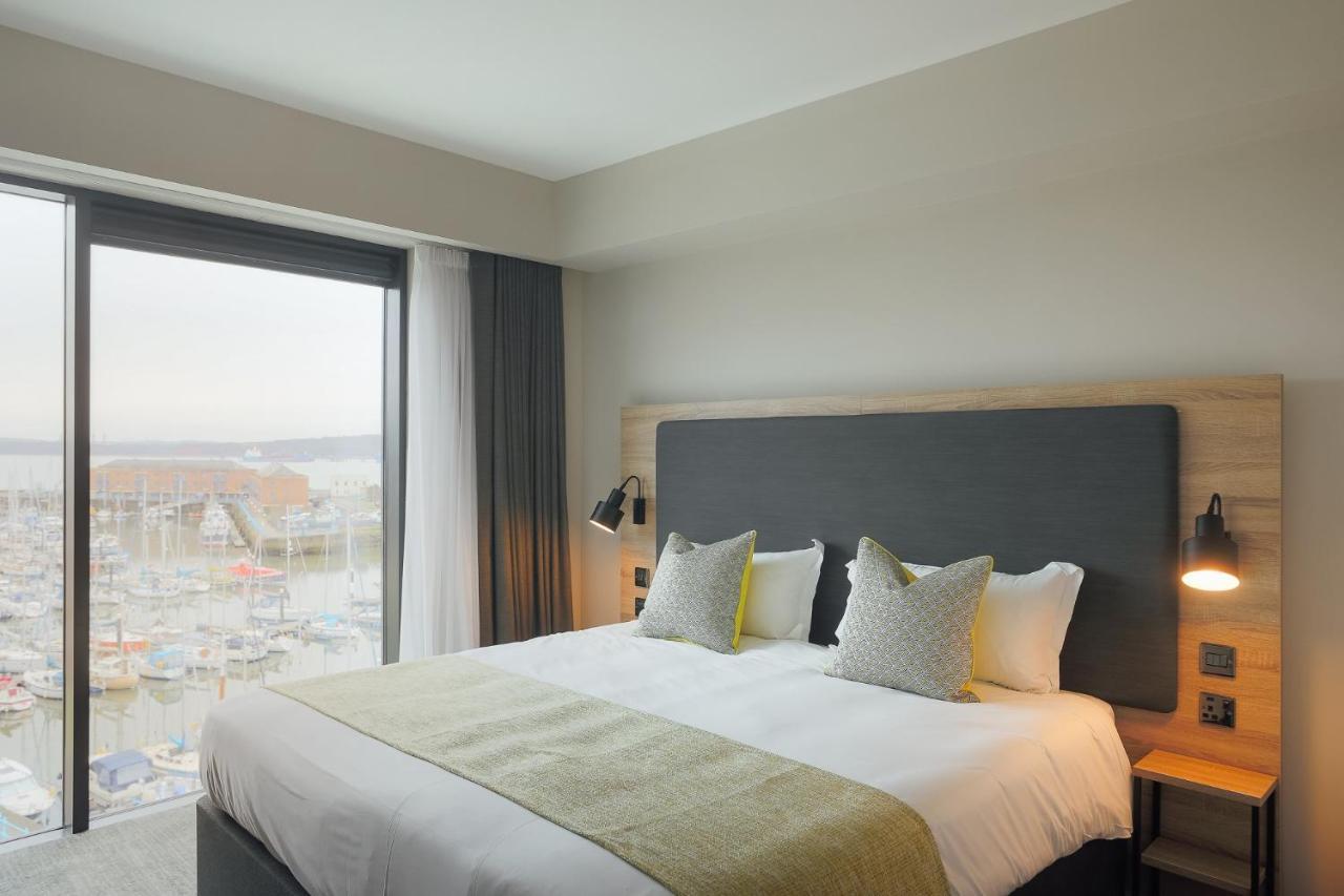 Ty Milford Waterfront Hotel Milford Haven Buitenkant foto